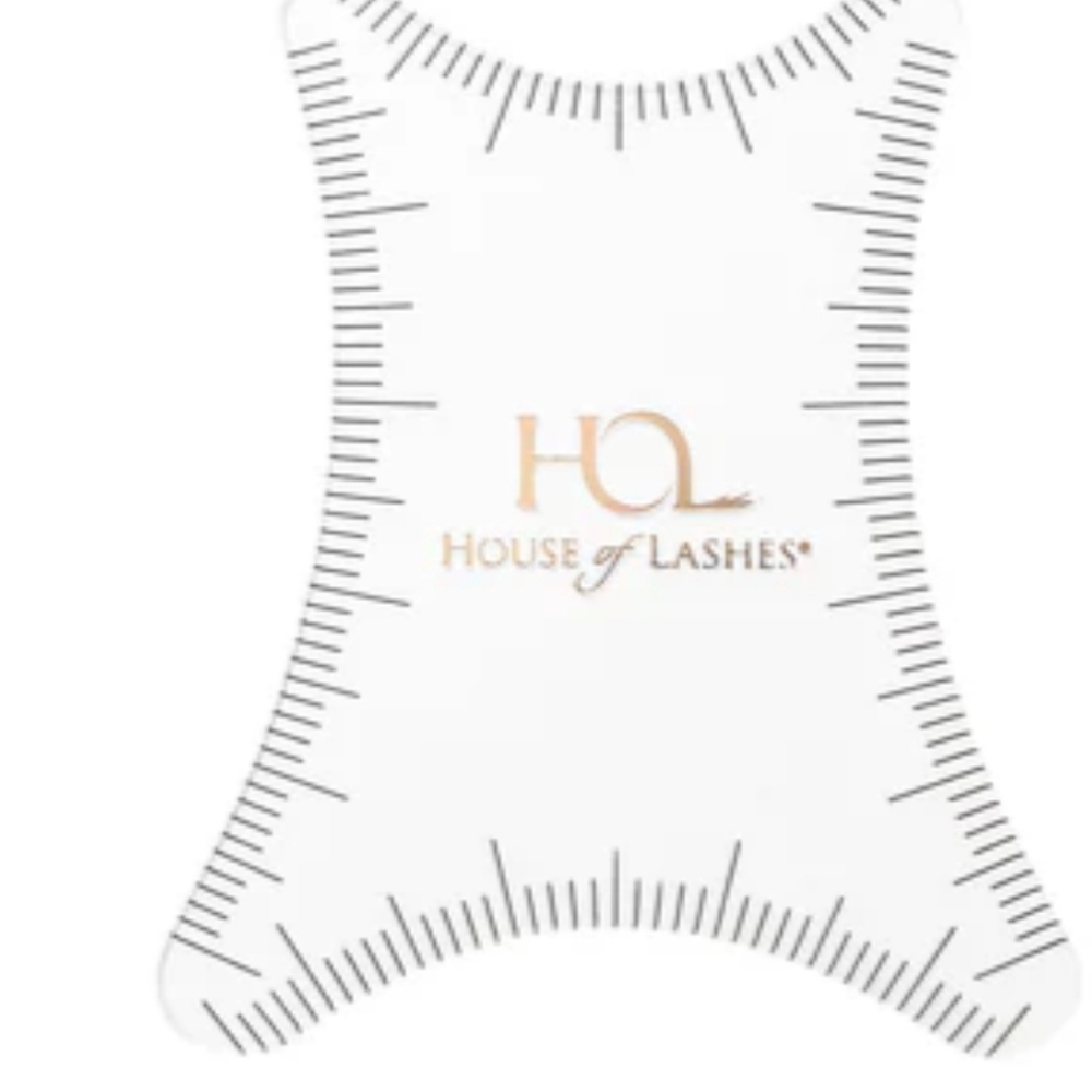 NWT Lash Ruler